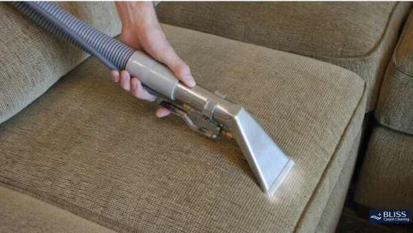 upholstery-cleaning-attachment